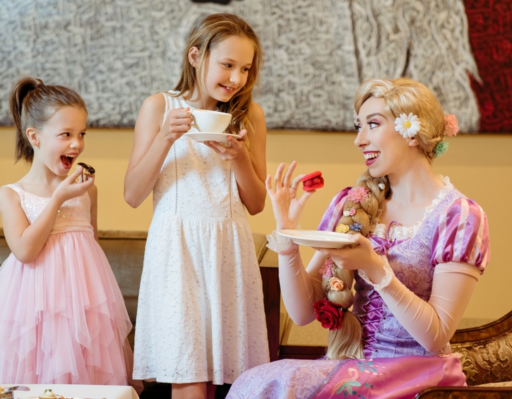 princess-fairytale-brunch-tea-party-fairmont-the-palm-1