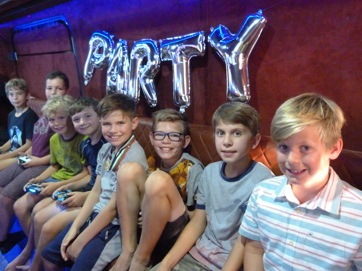 gamevan-birthday-party-venue-sassymama-1